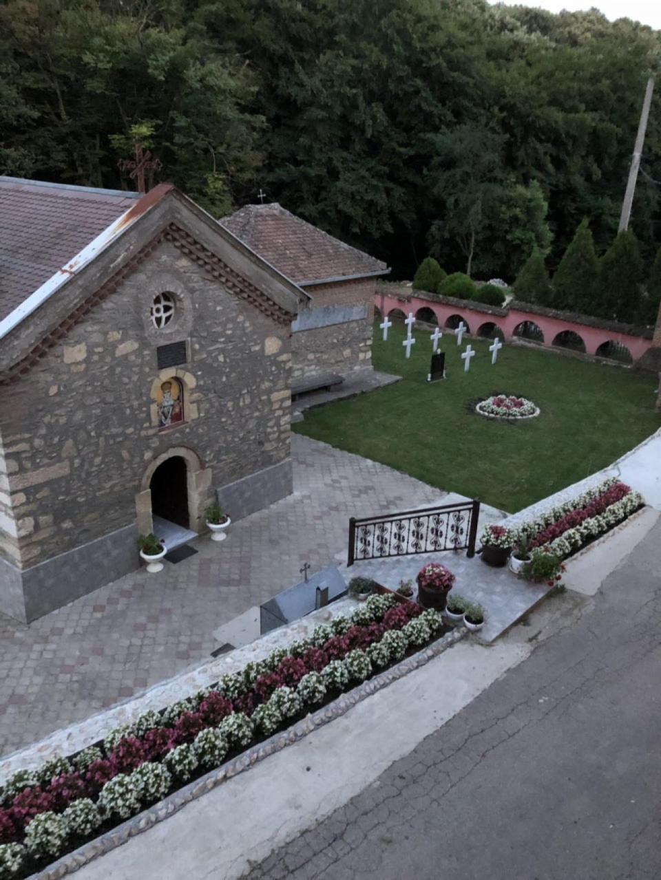 2 - About serbian monastery Nimnik